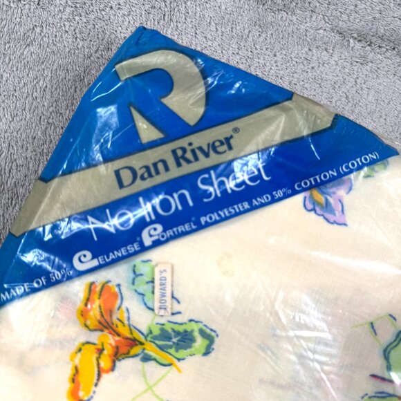 Dan River Twin Flat Sheet Floral No Iron 66x96 Vintage Cotton Blend Bedding - Picture 2 of 6